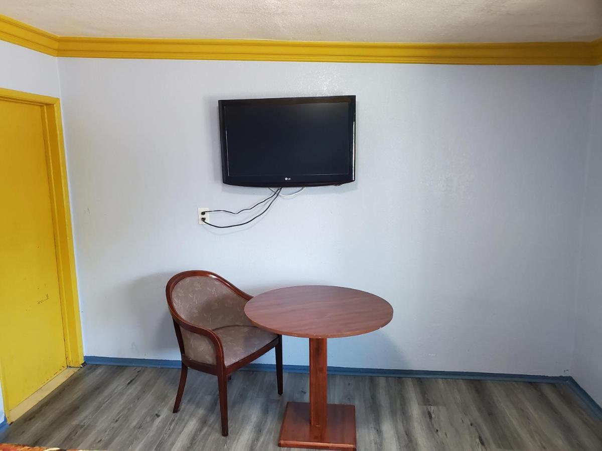 Rose Motel Compton ภายนอก รูปภาพ